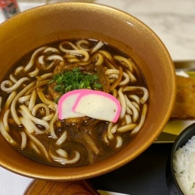 東桜に黒いカレーうどんやさんOPENです♪
