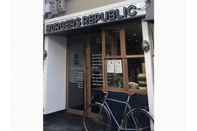 「BURGERS　REPUBLIC」