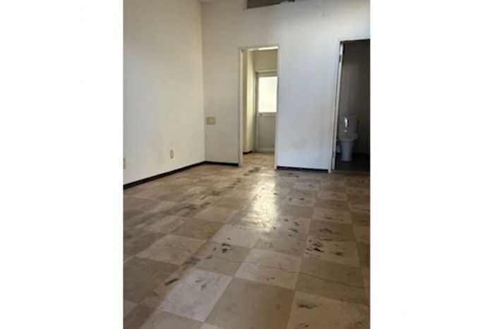 ファイブヒルズ 1階　【担当：土居】