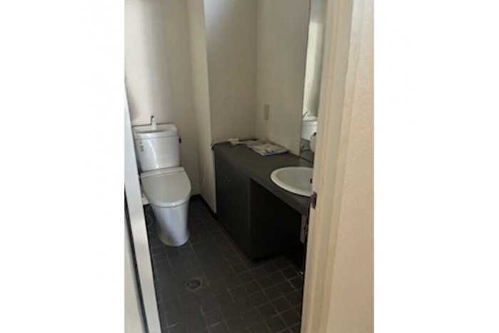 ファイブヒルズ 1階　【担当：土居】