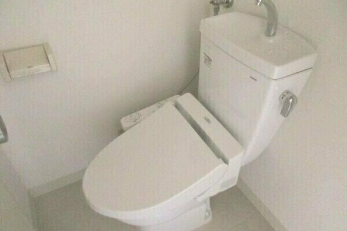 ニッシンビル　10階（1006号）　【担当：堀】