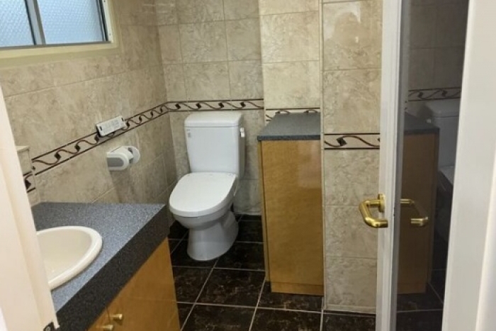 アークロック栄4階【担当：松本】