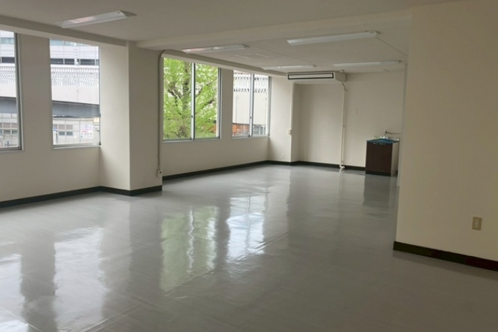 高橋ビル2階【担当：土居】