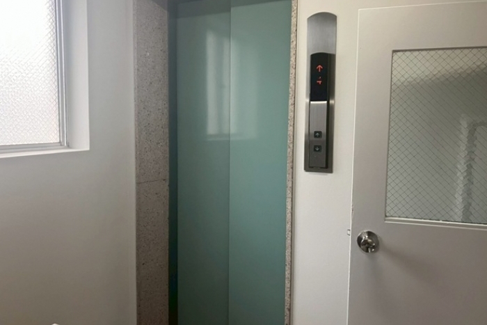 高橋ビル2階【担当：土居】