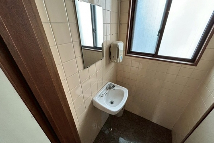 更科ビル2階【担当：長】