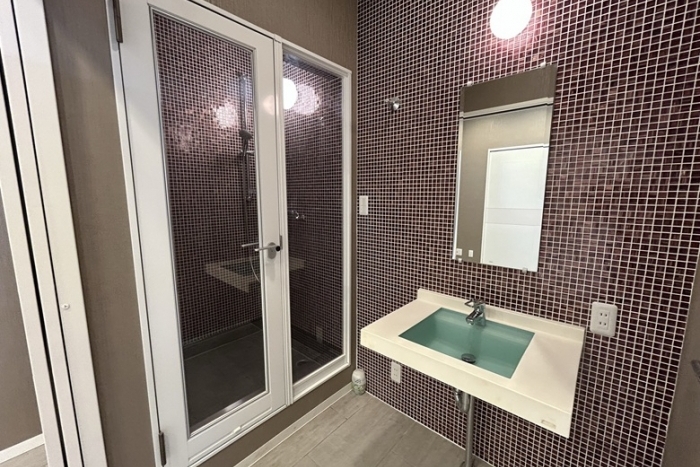 東区泉2丁目メディカルビル2階【担当：堀】