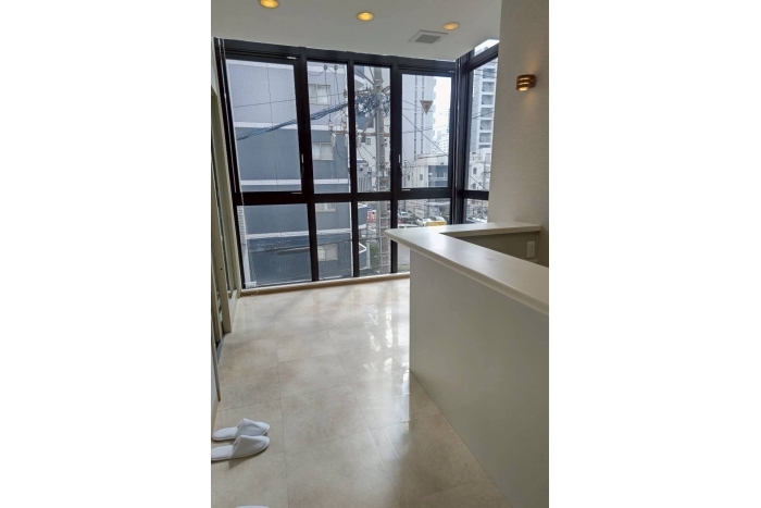 東区泉2丁目メディカルビル3階【担当：堀】