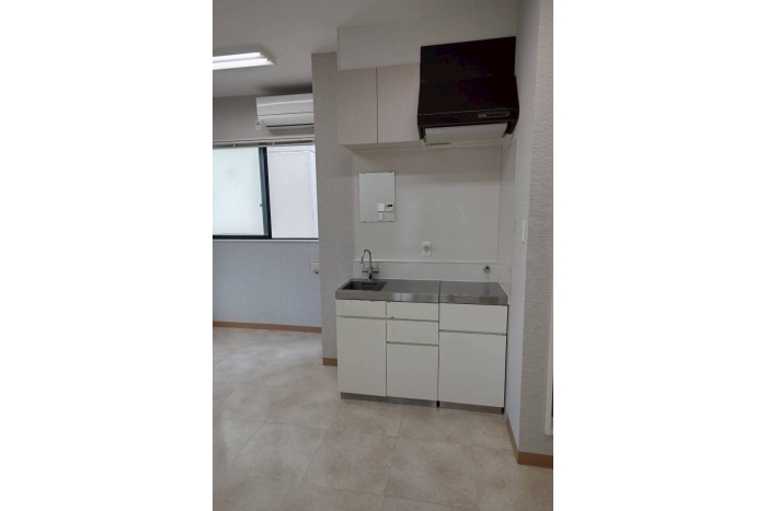 東区泉2丁目メディカルビル3階【担当：堀】