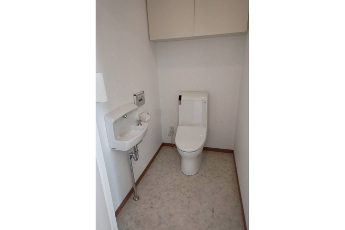 東区泉2丁目メディカルビル3階【担当：堀】