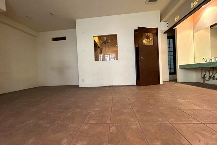 エクセレントビル1階【担当：長】