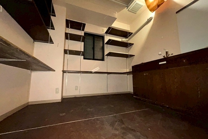 エクセレントビル1階【担当：長】