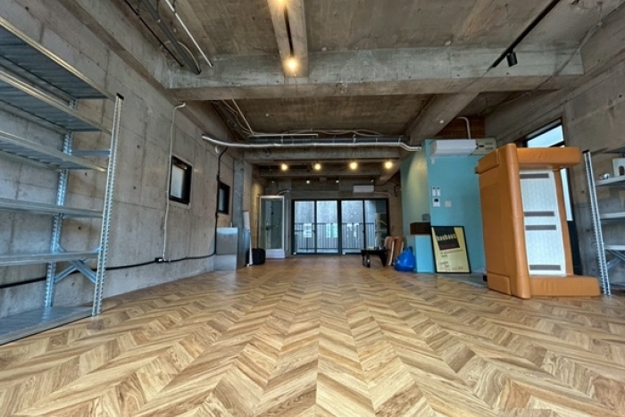 カーサ・モデルノ　2階【担当：長】