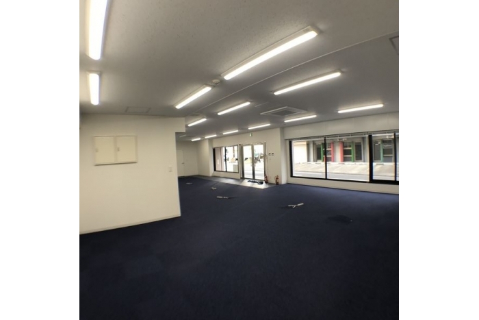 上前津エフワンビル　1階