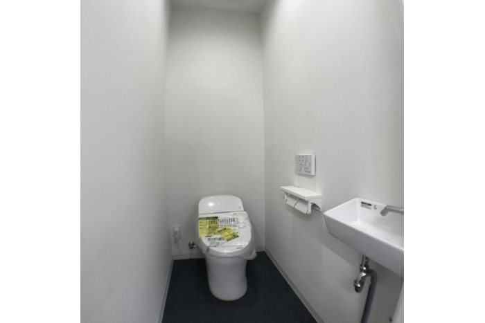 上前津エフワンビル　1階