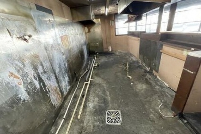 堀田通6丁目角店舗　1階　【担当：土居】