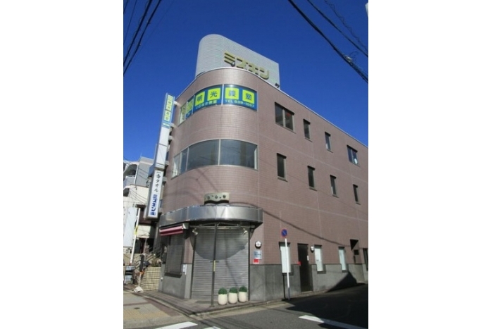 【いりなか】幹線道路沿いの駅近物件です！