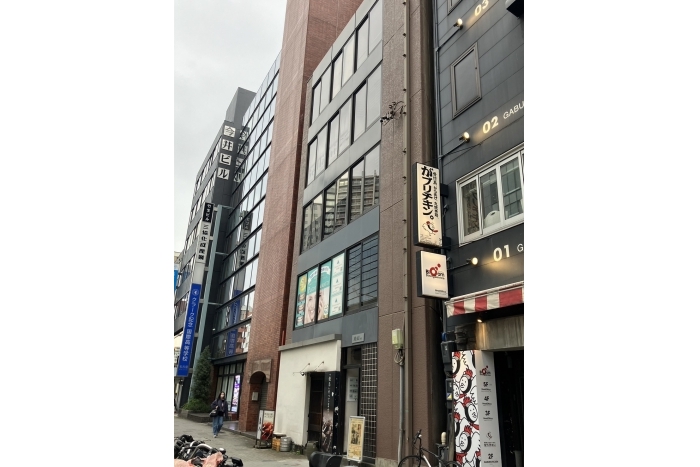 MAIビル　5階　【担当：土居】