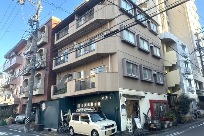 【東山公園駅】駅徒歩1分！　居抜きの1階貸店舗です！