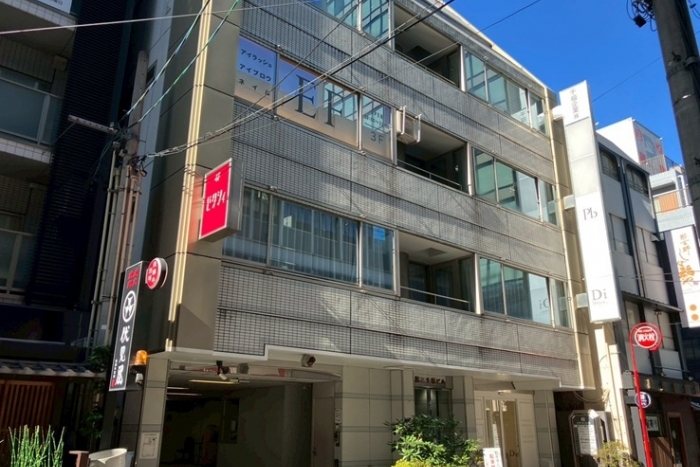 「名古屋」駅徒歩5分