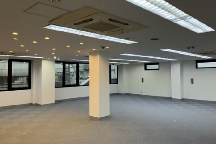 アークロック栄4階【担当：松本】