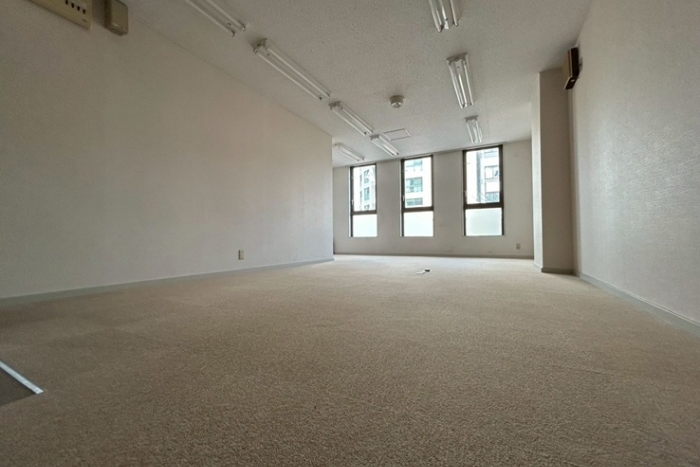 更科ビル2階【担当：長】