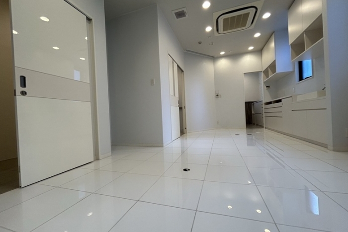 東区泉2丁目メディカルビル2階【担当：堀】