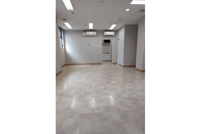 東区泉2丁目メディカルビル3階【担当：堀】