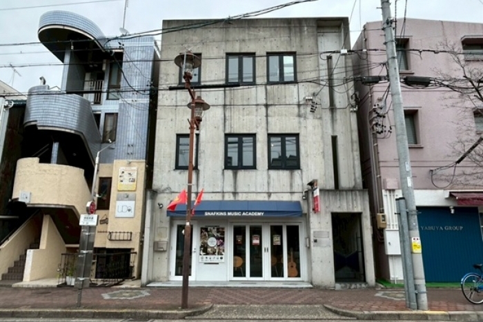 カーサ・モデルノ　2階【担当：長】